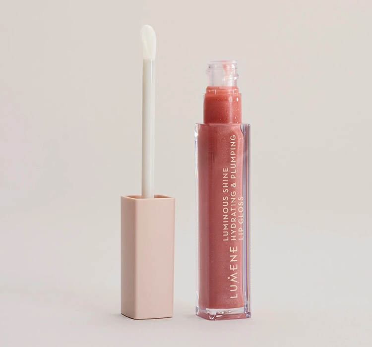 LUMENE ILLUMINATING AND MOISTURIZING LIP GLOSS 7 PETAL PINK 5ML