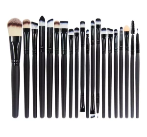 A SET OF PROFESSIONAL MAKEUP BRUSHES 20 PCS