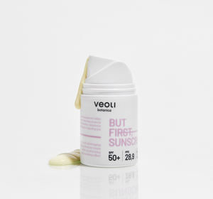 VEOLI BOTANICA BUT FIRST SUNSCREEN LIGHTWEIGHT PROTECTIVE CREAM AGAINST PHOTOAGEING SPF 50+ 50ML