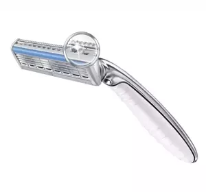 WILKINSON SWORD QUATTRO TITANIUM SENSITIVE MEN'S RAZOR + 4 BLADE REFILLS