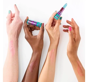 Essence Aqua Jelly Lipstick that adapts to the lip color 2.8 g