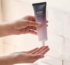 Haruharu Wonder Black Rice Moisture 5.5 Soft Cleansing Gel 100ml