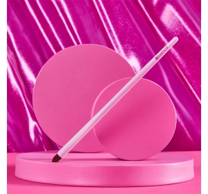 ESSENCE MAKEUP BRUSH 01 PRECISION MEETS PERFECTION