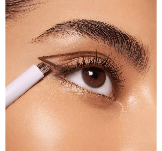 ESSENCE MAKEUP BRUSH 01 JUST WING IT