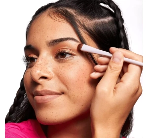 ESSENCE MAKEUP BRUSH 01 THROWING A LITTLE SHADE