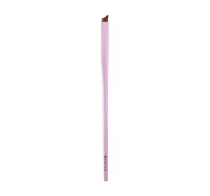 ESSENCE MAKEUP BRUSH 01 JUST WING IT