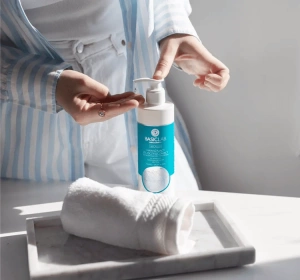 BASICLAB MICELLIS CLEANSING GEL FOR DRY & SENSITIVE SKIN 300ML