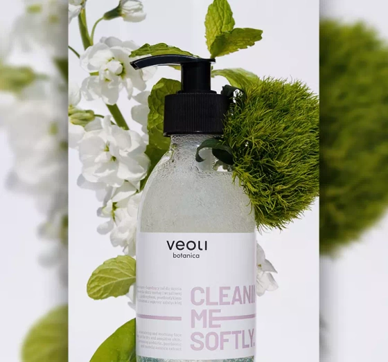 VEOLI BOTANICA CLEANING ME SOFTLY MOISTURIZING AND SOOTHING FACE WASH GEL 190ML