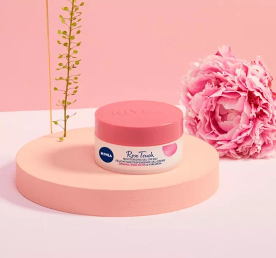 NIVEA ROSE TOUCH MOISTURIZING GEL CREAM 50ML