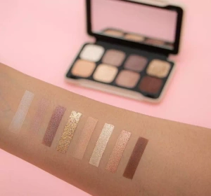 MAKEUP REVOLUTION FOREVER FLAWLESS DYNAMIC EYESHADOW PALETTE SERINITY 8G 