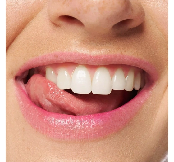 Essence Aqua Jelly Lipstick that adapts to the lip color 2.8 g